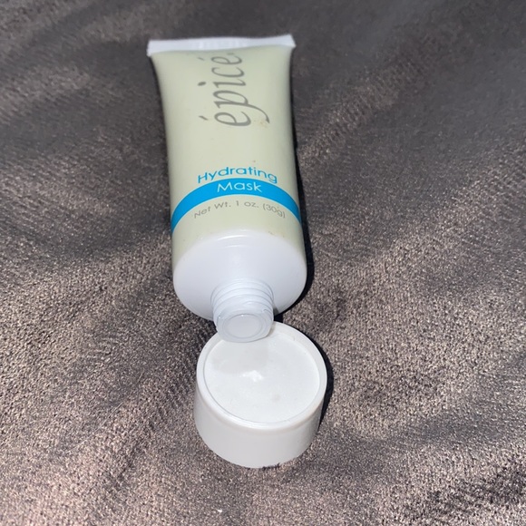 🎀5 piece brand new skincare bundle! - Picture 3 of 6